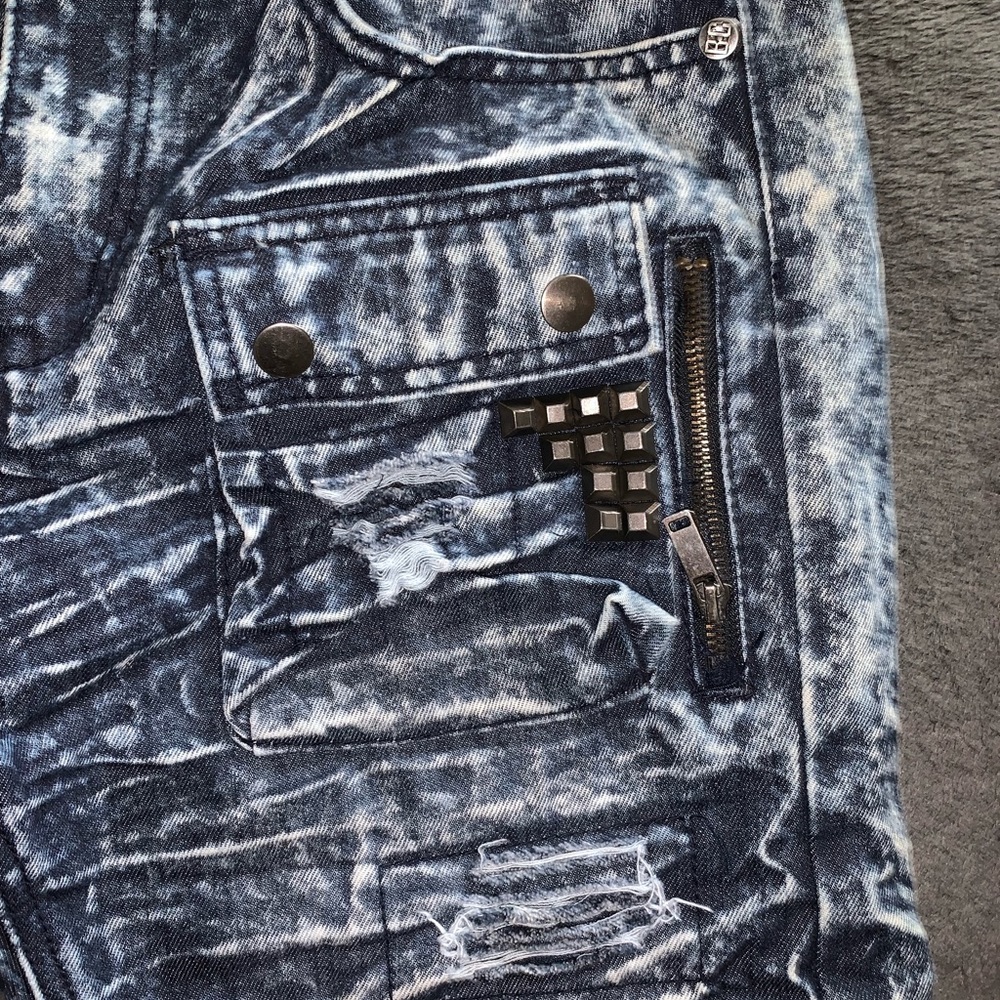 Blue Jean shorts - Picture 4 of 5